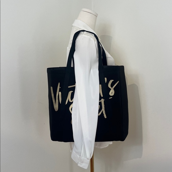 Victoria's Secret Insulated Bag - Picture 11 of 17